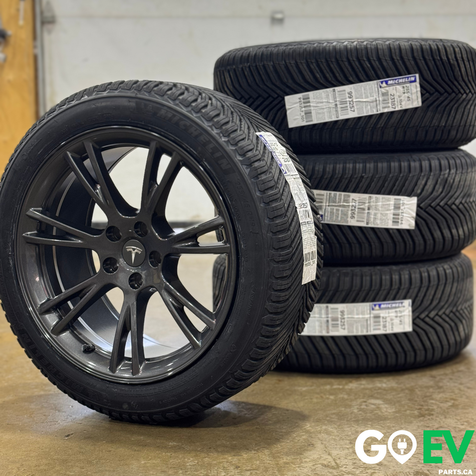 Model Y: 19” Tesla Dark Gemini & Silver Gemini Summer Wheel and Tire Set